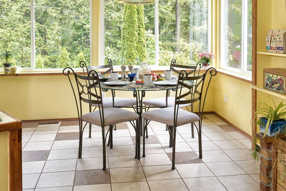 Tall Trees Bed & Breakfast Prince Rupert Esterno foto
